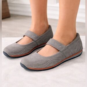 Eddie Bauer Gray Suede Mary Janes